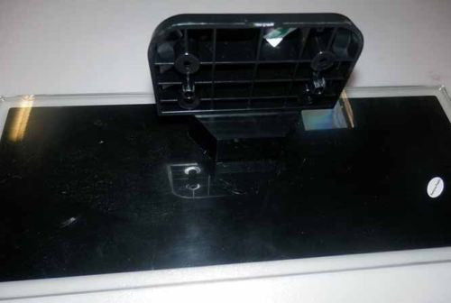 TCL ROKU TV 32S36000 TV STAND 67-911310-060 56-500430-0 USED