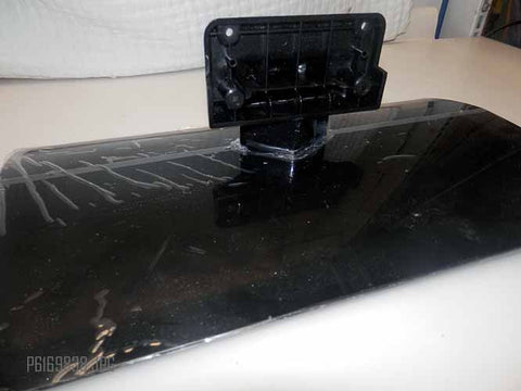 SEIKI SE32HY10 ELEMENT ELEFW328 TV STAND TV BASE USED